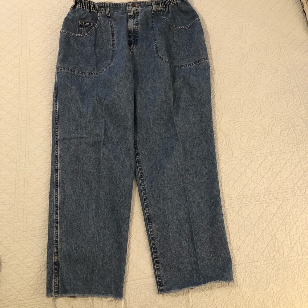 Vintage Y2K Lee high waist Mom jeans. Size 22W.